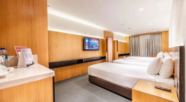 Полулюкс Lamartine Hotel