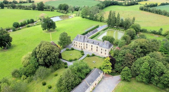Château du Bû, Réserver Hôtel Anctoville 
