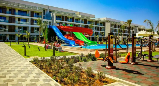 Courtyard Long Beach Holiday Resort, Book Resort Business Hotels in Northern Cyprus, 4* 5*