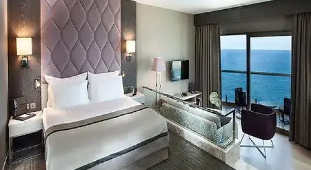Двухместный номер Deluxe с балконом и с видом на море Отель Elexus Hotel Resort & Spa & Casino