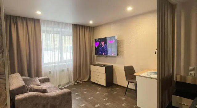 Na Talnakhskoy 69 Flat, Reserva ahora Apartamento Hoteles en Krasnoyarsk con aparcamiento, Aparcamiento