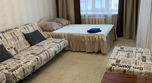 Na Mira 1a Flat, Rezerwuj Apartament Hotele w Republika Komi z parkingiem, Parking