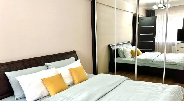 2-komnatnaya kvartira v tsentre Angarska - gde biznes vstrechaetsya s uyutom Flat, Prenota Appartamento Hotel a Irkutsk Region con parcheggio, Parcheggio