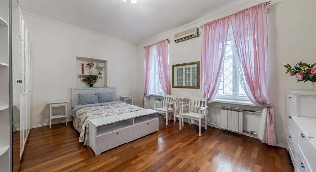 Smart Host Na Tverskoy Flat, Rezervovat Apartmán Hotely v Moskva s parkováním, poblíž Lenkom Theatre, Parkování
