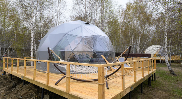 Четырёхместный номер Superior с балконом и с красивым видом из окна Глэмпинг Holidays Forest