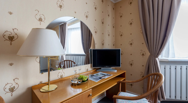 2-room Comfort Double room with city view Aliot Hotel