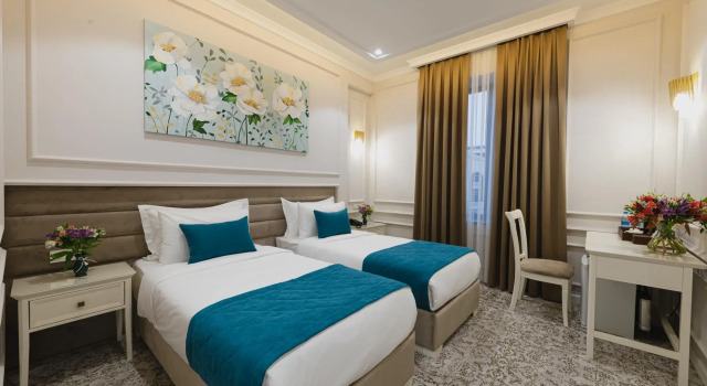 Luksusowy dwuosobowy pokój z widokiem Hotel Zarafshon Parkside Hotel