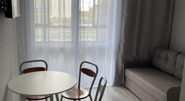 Komfortabelnaya V Tyumeni Posutochno Flat, Book Apartment Hotels in Tyumen Region with Parking, Parking