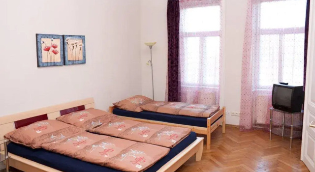 Люкс с 2 комнатами с балконом и с красивым видом из окна Апартаменты Fünkhgasse 2