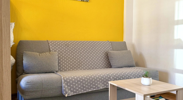 Pskov City Apartments Baltiyskaya 8 Flat 1, Rezerwuj Apartament Hotele w Obwód pskowski z parkingiem, Parking