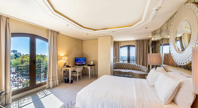 Двухместный номер Corner с видом на Марину Wyndham Grand Istanbul Kalamış Marina Hotel
