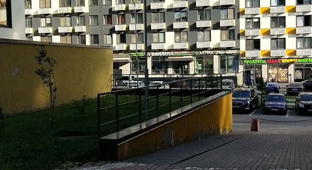 Четырёхместные апартаменты c 1 комнатой с видом на внутренний двор Квартира Однокомнатная Коммунарка ФудСити ММЦК