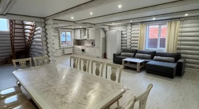 Derevyanny Zagorodny Dlya Otdykha Private house, Book Feriehus Sommerhuse i Leninsky District, Hytte