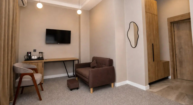 Двухместный люкс с балконом Отель Golden Rose Hotel