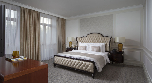 Двухместный люкс Императорский с видом на город Отель Tsar Palace Luxury Hotel & SPA