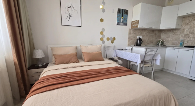 Uyutnaya Studiya U Tsyba Flat, Prenota Appartamento Hotel a Central Russia con parcheggio, Parcheggio