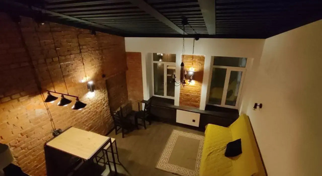 Dvukhetazhnaya Studiya - Loft Flat, Rezervovat Apartmán Hotely v Petrohrad s parkováním, Parkování