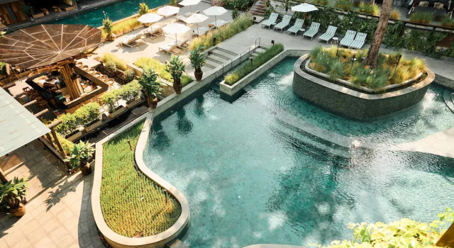 Курортный отель Dinso Resort & Villas Phuket, Vignette Collection by IHG
