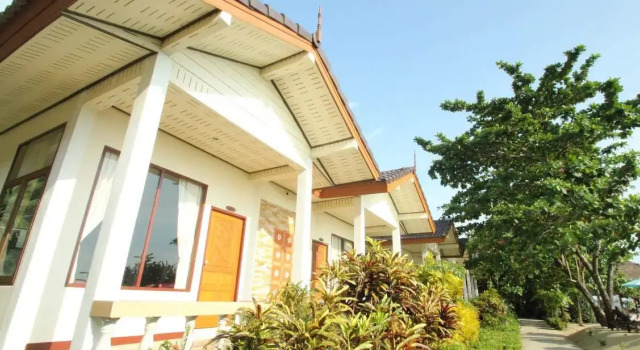 Курортный отель Amantra Resort & Spa