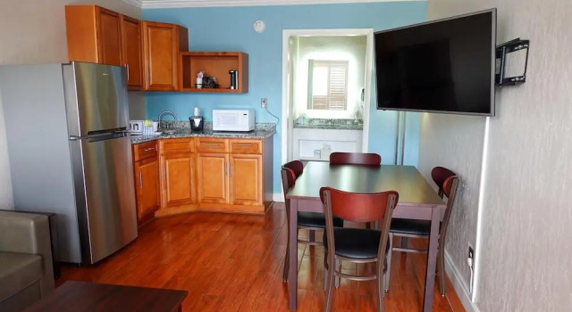 Melbourne All Suites V=Mini Hotel, Book Hotel Melbourne Beach Space Coast