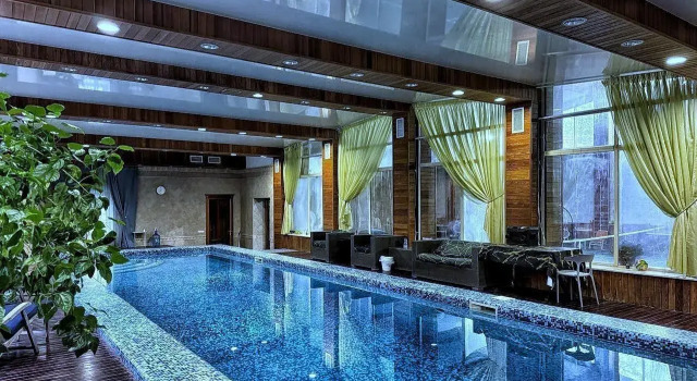 S Sobstvennym Sportivnym Kompleksom Private house, Prenota Casa vacanze Hotel a Oblast' di Mosca con piscina, Piscina