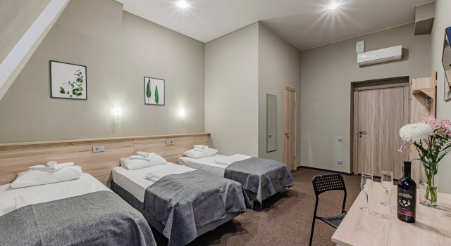 Трёхместный номер Comfort Отель Берисон Камала