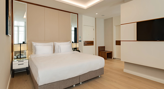 Двухместный номер Superior с балконом и с видом на город Отель Gleam Collection Hotel