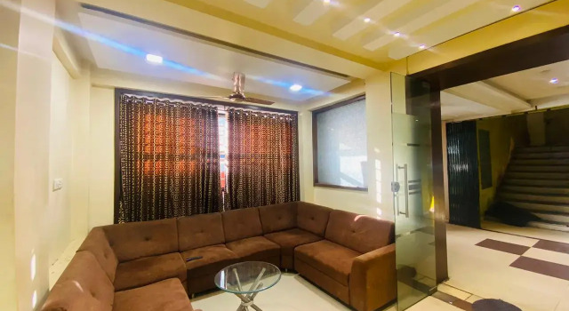 Ganesh Banquet Dining And Hotel, Prenota Hotel Bavla Gujarat