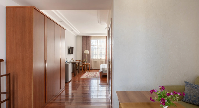 Полулюкс Soluxe Hotel