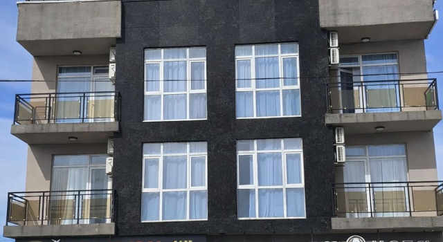 Hotel Mimino & Restaurant, Забронировать Отель Отели Батуми с парковкой, Парковка