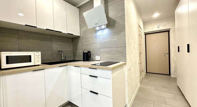 Vasilek v Novom ZHK, Udobnyy Vyyezd na Vse Istochniki Apartments, Prenota Appartamento Hotel a Tyumen Region con parcheggio, Parcheggio