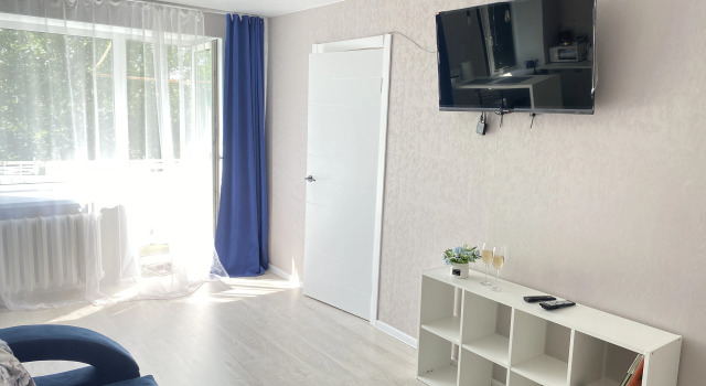 V Tsentre Cherepovtsa Apartments, Book Apartment Hotels in Vologda Region with Parking, Parking