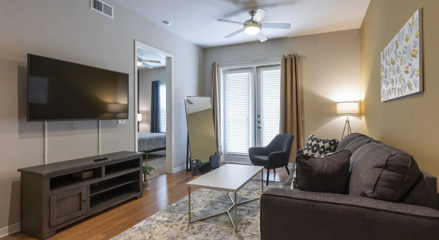 Апарт-отель Elan Med Center 404, Забронировать Апарт-отель Хьюстон Texas Gulf Coast, рядом с Станция хьюстонского скоростного трамвая "Белл"