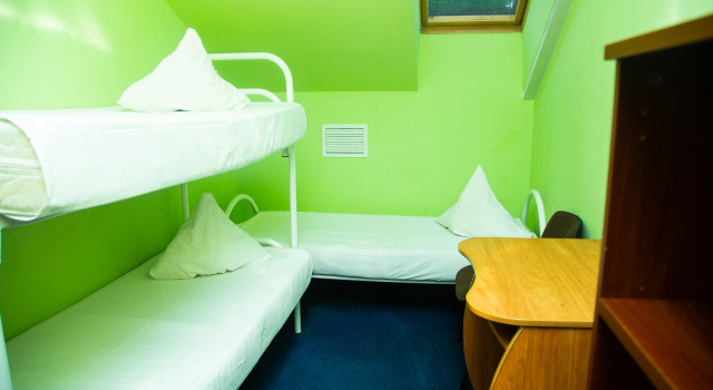 Кровать в общем номере (мужской номер) Хостел HotelHot Перово