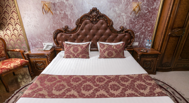 Golden House Отель