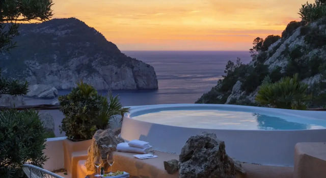 Люкс Eden с видом на море Отель Hacienda Na Xamena, Ibiza