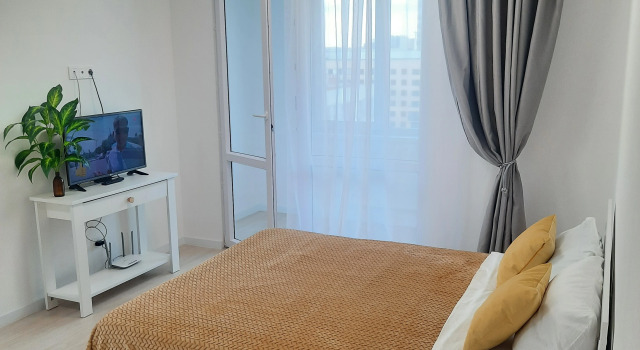 Prostornaya Svetlaya Studiya V Eko Rayone Flat, Prenota Appartamento Hotel a Tyumen Region con parcheggio, Parcheggio