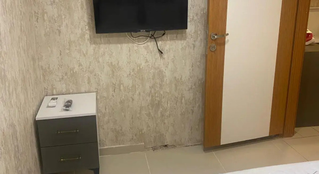 Пятиместные апартаменты с 2 комнатами с балконом и с видом на город Апарт-отель Royal Fsm Suites