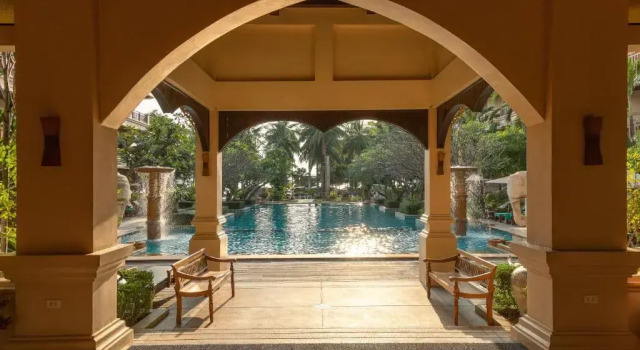 Курортный отель Avalon Beach Resort