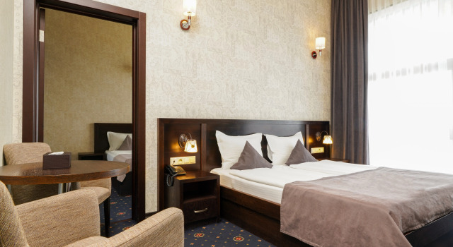 Семейный люкс Superior с балконом и с красивым видом из окна Amberd Hotel