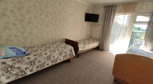 Трёхместный номер Comfort с балконом и с красивым видом из окна Hotel Natalia