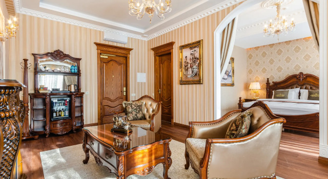 Двухместный люкс с 2 комнатами с балконом Gregory Boutique Hotel Chisinau