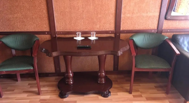 Полулюкс Отель Аура