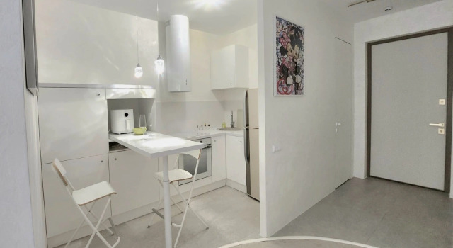 V Dome Na Naberezhnoy Flat, Rezervovat Apartmán Petrohrad Rusko, poblíž Krestovsky Ostrov Metro Station