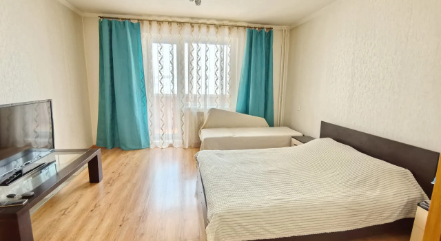Na Prospekte Lenina 137 Flat, Boek Appartement Hotels in Magnitogorsk met parkeren, Parkeren