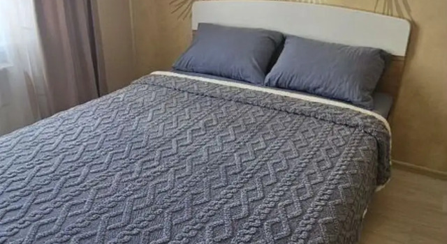 Flat Akkuratnaya Studiya V Zhk "krasnoe Yabloko", Rezervovat Apartmán Sverdlovsky City District 