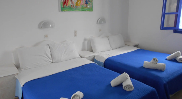 Четырёхместный номер Superior с балконом Отель The Three Anchors Rooms