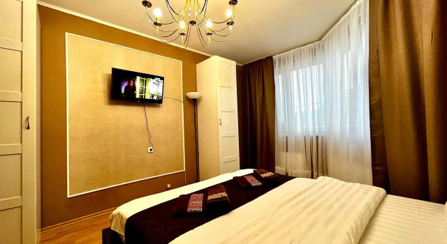 Kvartira Shikarnaya Kvartira S Prostornoy Lodzhiey Flat, Rezervovat Apartmán Hotely v Chimki s parkováním, Parkování