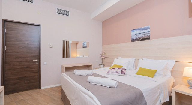 Doppel Familie Suite mit Stadtblick 4Guest Hotel