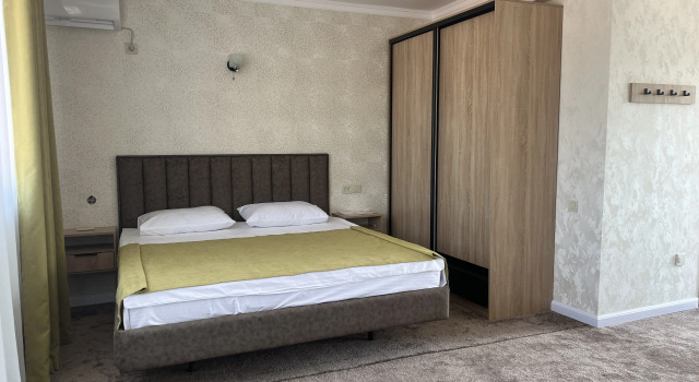 Suite quadrupla con balcone e con vista Stolitsa Hotel